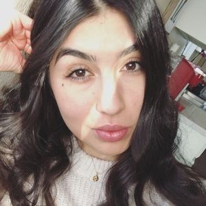 Meet your Posher, Beatriz